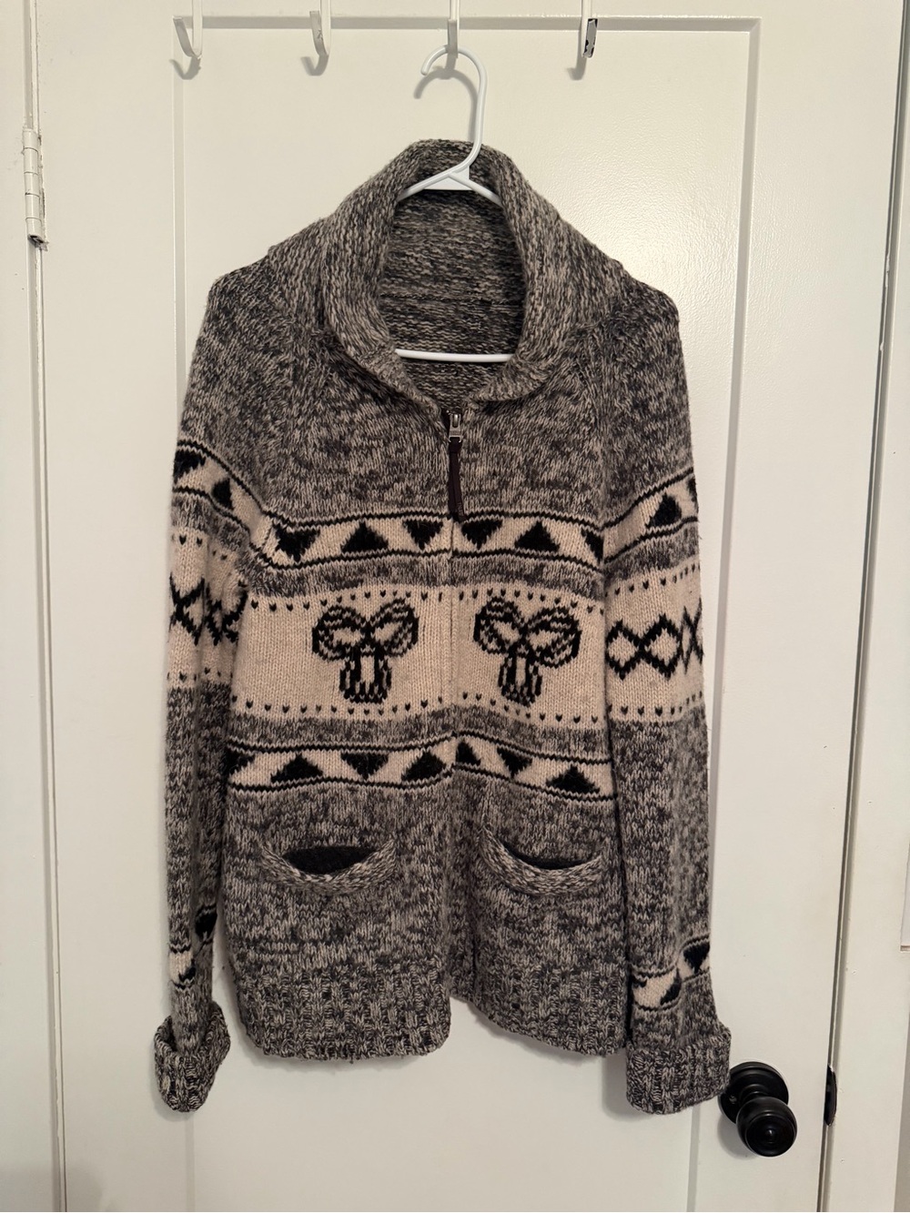 Aritzia TNA Sea to Sky Cowichan 100%Wool Zip Cardigan Sweater